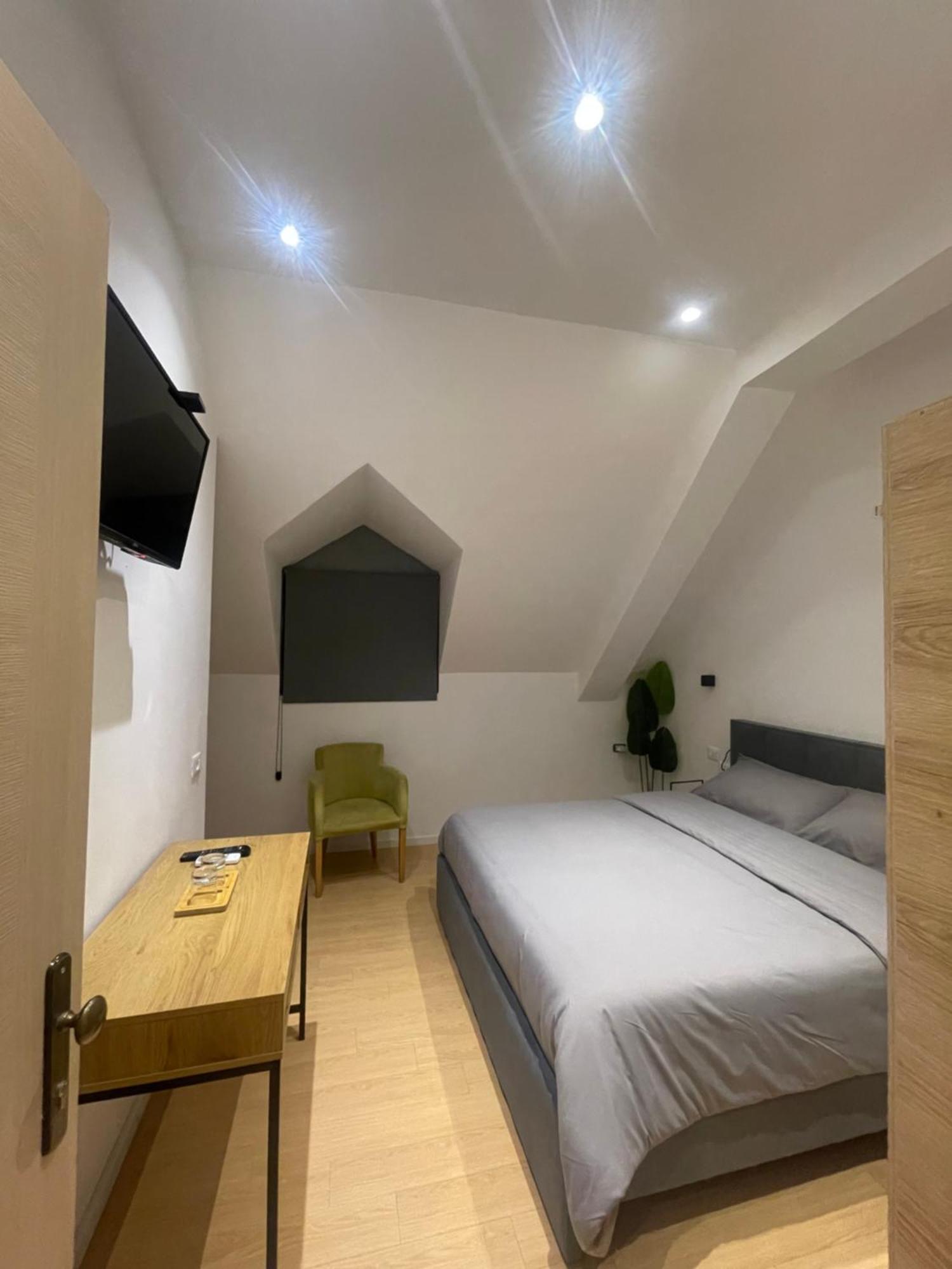 Pog Apartments Tirana Bagian luar foto