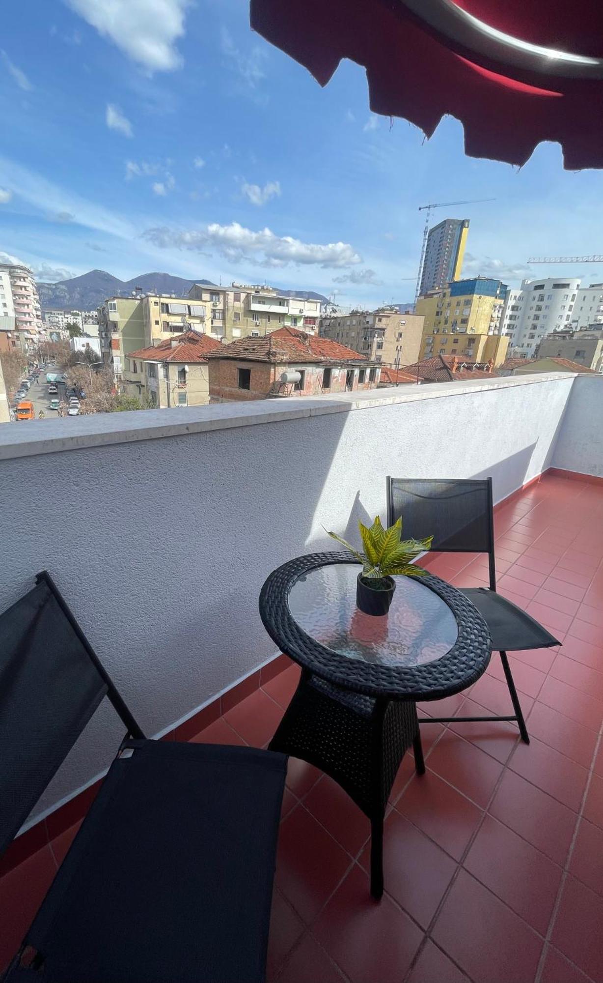 Pog Apartments Tirana Bagian luar foto